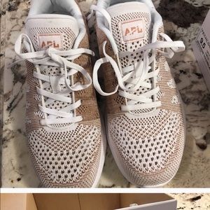 Metallic Rose Gold APL Techloom Mesh sneakers